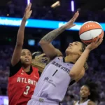 Gabby Williams anota 26 puntos y le da la victoria a las Valkyries por 68-64