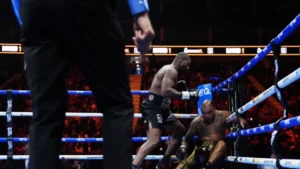 Dubois retiene título pesado de OMB con nocaut técnico en el 2do asalto ante Wardley