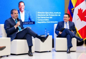 iberoamerica-reconoce-a-eddy-alcantara-por-defender-consumidores