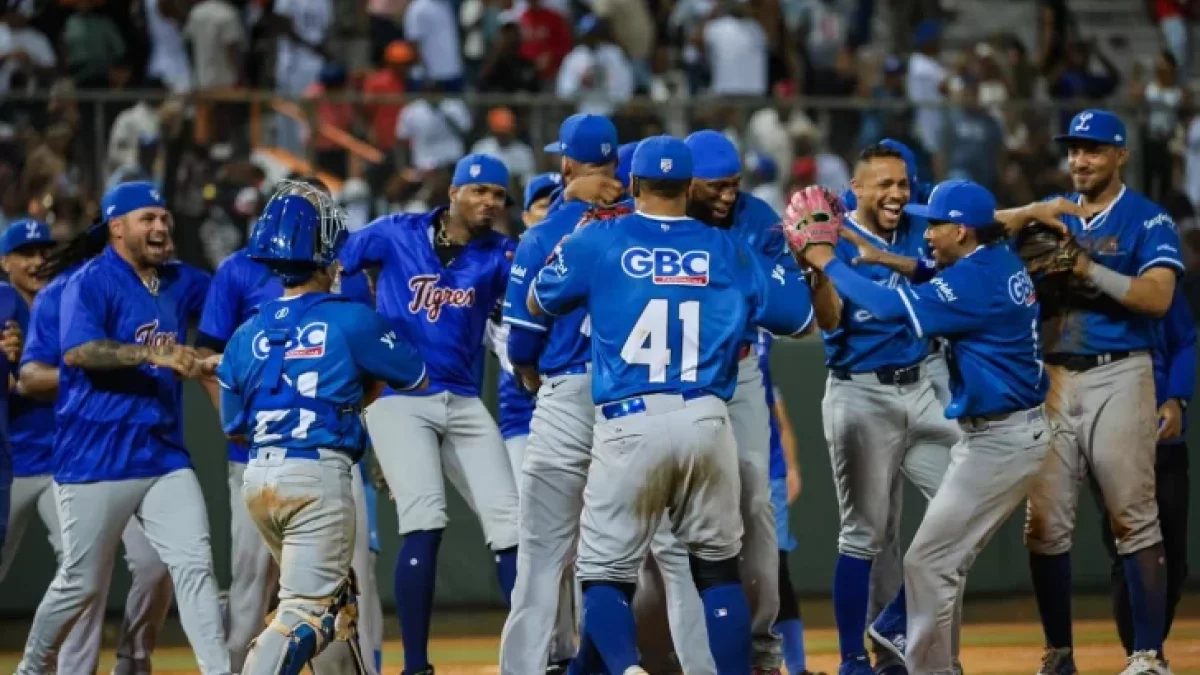 Licey deja sin hit ni carrera a los Toros