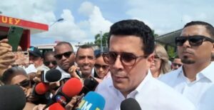 Collado responde a Chú Vásquez: “No me voy a desconcentrar de ser ministro de Turismo”