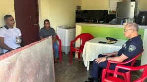 Director de la Policía visita a agentes heridos en servicio y sigue su recuperación