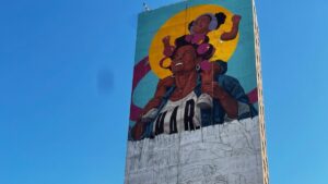 Artista dominicano Angurria culmina mural de más de 260 pies en Nueva York