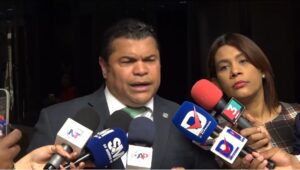 “La reforma de la Policía no es cambiar el uniforme”, afirma Tobías Crespo quien cuestiona la estrategia del Gobierno
