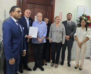 Alberto Fiallo anuncia creación de agrupación política para candidaturas independientes