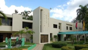 Escándalo en el Colegio Médico: desfalco de más de 64 millones de pesos destapa querella judicial