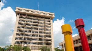 Banco Central mantiene tasa de política monetaria pese a incertidumbre internacional